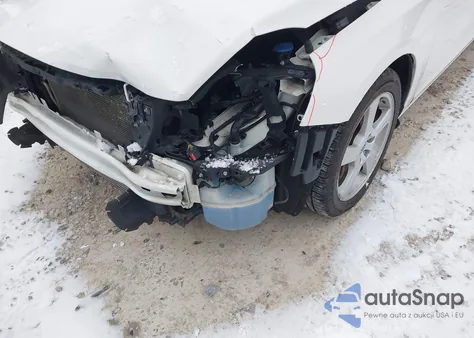 2013 Volvo S60 T5/T5 Platinum/T5 Premier/T5 Premier Plus z USA, uszkodzony, nr VIN YV1612FH0D2183422